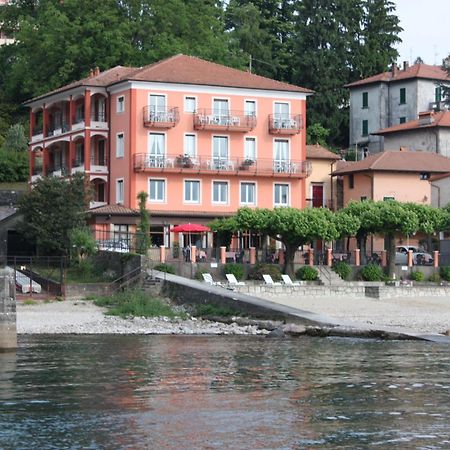 Albergo Riva Рено-ди-Леджуно Экстерьер фото