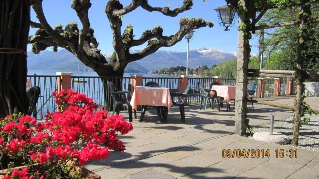 Albergo Riva Рено-ди-Леджуно Экстерьер фото