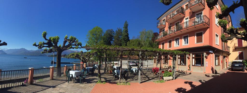 Albergo Riva Рено-ди-Леджуно Экстерьер фото